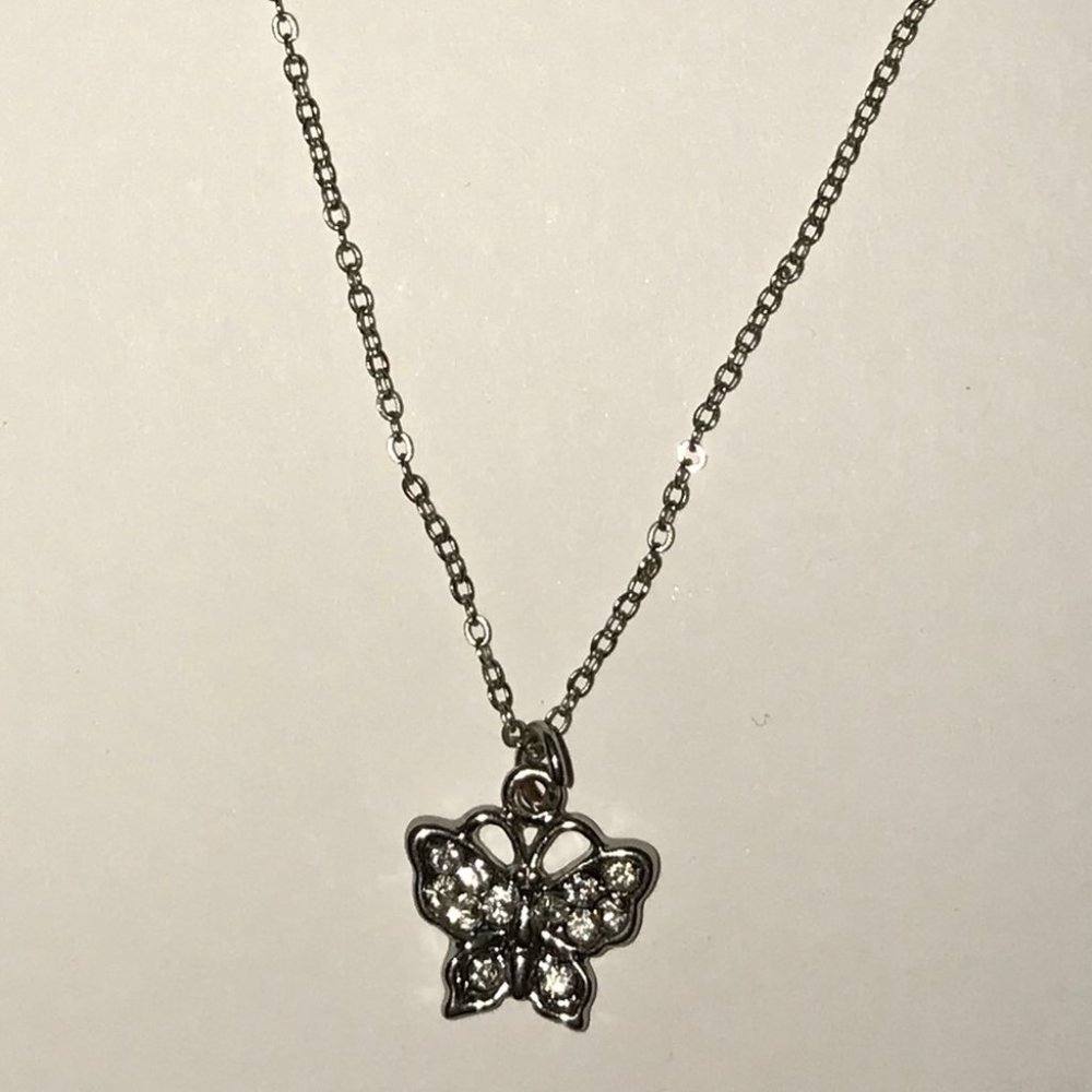 Forever 21 Pretty Chain Necklace Silver Butterfly